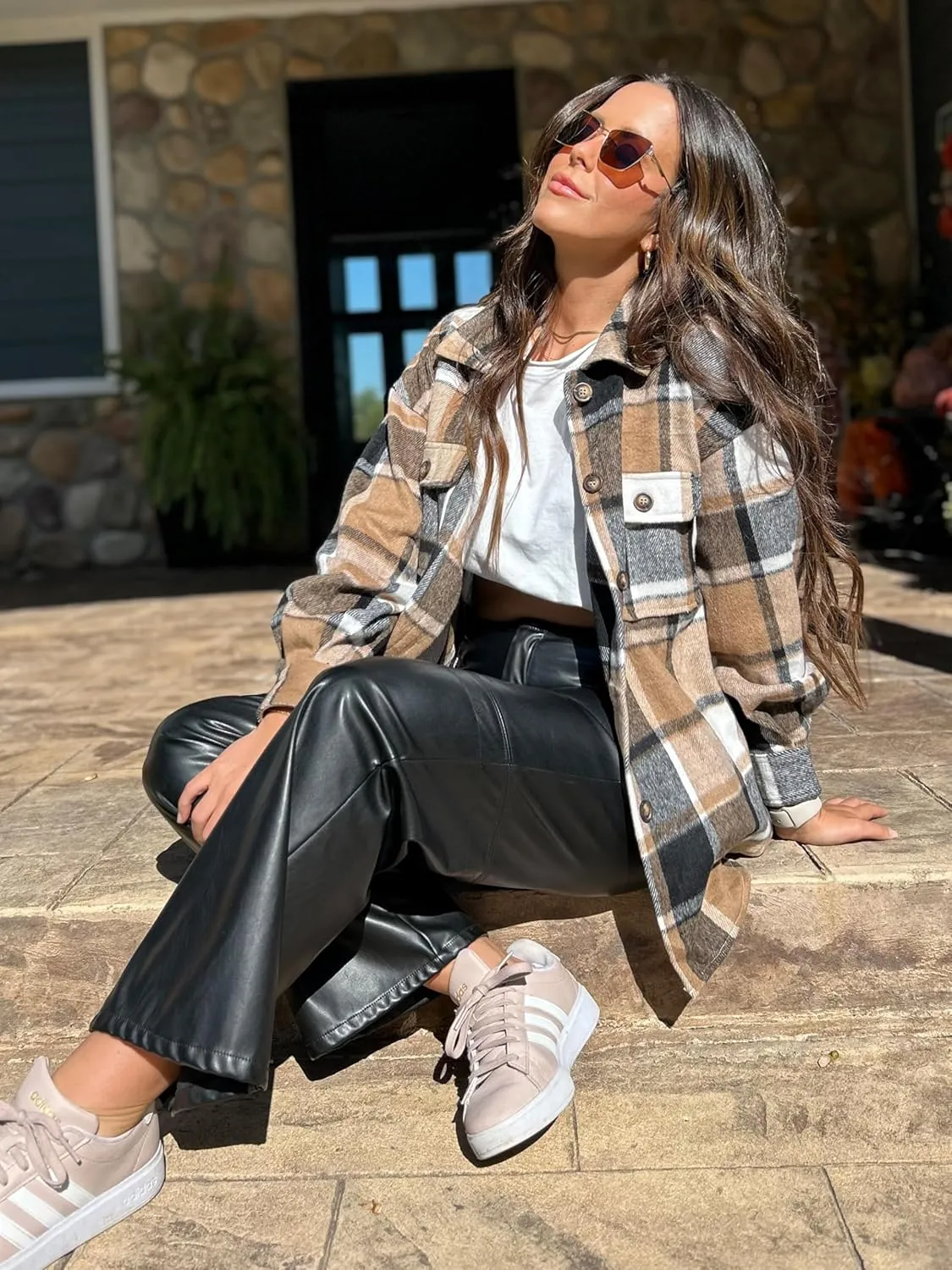 NIeyook Women's Casual Plaid Flannel Shacket Jacket Oversized Button Down Long Sleeve Fall Shirts Jacket Lapel Coats Tops